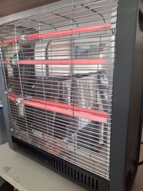 *MONTH END MADNESS*BRAND NEW SALTON QUARTZ HEATER IN BOX*R1500 IN STORE*