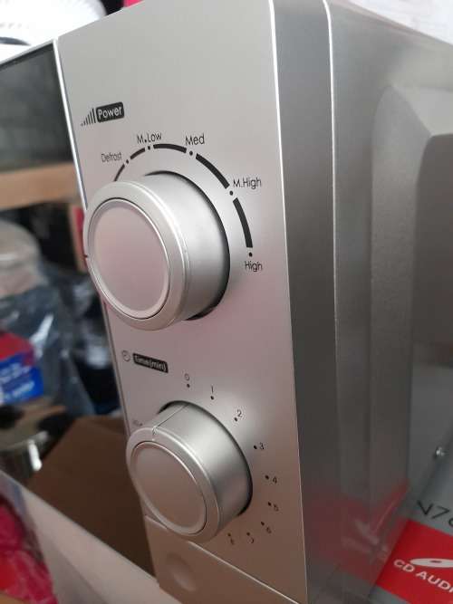 *STARTING @R1*Defy 20lt Microwave Metallic DMO381,NEW WITH SMALL DENTS FROM TRANSPORT*