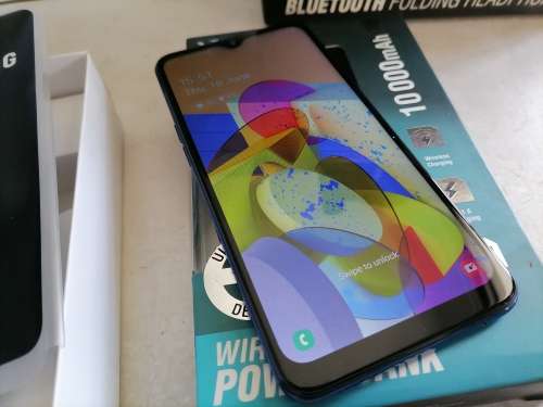 *AWESOME WEEKEND COMO DEAL*NEW SAMSUNG GALAXY A10S IN BOX+VOLKANO BT HEADSET+10 000MAH POWER BANK
