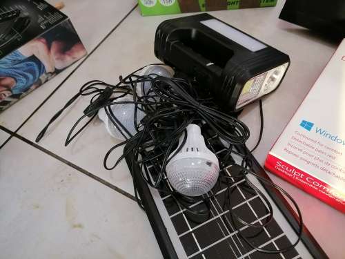 *WAREHOUSE CLEARANCE*BULK LOT OF PC ACCESSORIES,SOLAR LIGHTS,SCREEN, SCREEN STANDS ETC**
