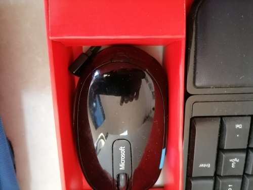 *WAREHOUSE CLEARANCE*BULK LOT OF PC ACCESSORIES,SOLAR LIGHTS,SCREEN, SCREEN STANDS ETC**