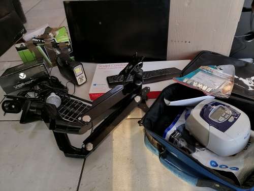 *WAREHOUSE CLEARANCE*BULK LOT OF PC ACCESSORIES,SOLAR LIGHTS,SCREEN, SCREEN STANDS ETC**