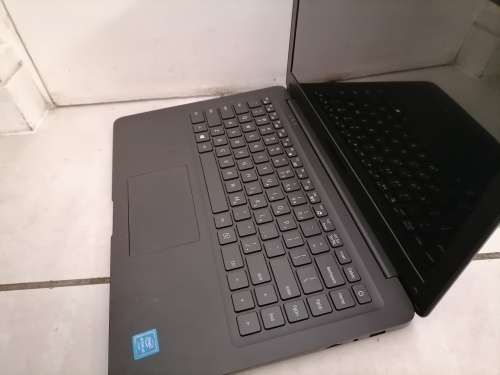 *LIQUIDATION STOCK* MECER Z140+G LAPTOP, EXCELLENT CONDITION BUT NOT TESTED NO POWER CORD**