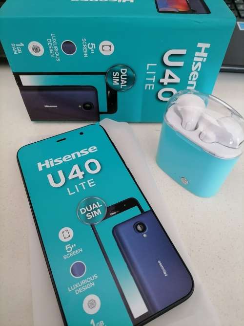 *FRESH NEW DEALS*BRAND NEW HISENSE U40 LITE DUAL SIM IN BOX WITH CHARGER EARPHONES AND BT AIR BUDS**