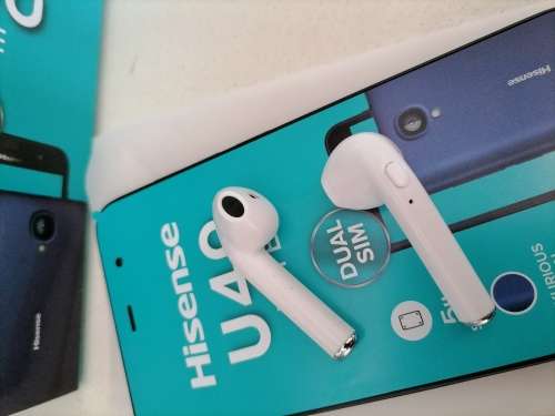 *FRESH NEW DEALS*BRAND NEW HISENSE U40 LITE DUAL SIM IN BOX WITH CHARGER EARPHONES AND BT AIR BUDS**