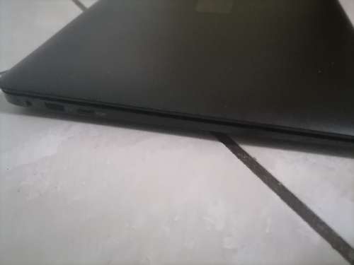 *LIQUIDATION STOCK* MECER Z140+G LAPTOP,NOT TESTED NO POWER CORD**SOLS AS IS*