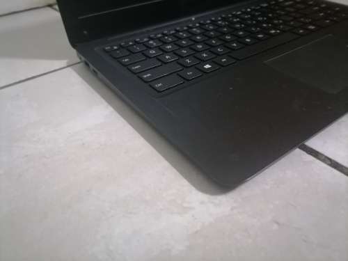 *LIQUIDATION STOCK* MECER Z140+G LAPTOP,NOT TESTED NO POWER CORD**SOLS AS IS*