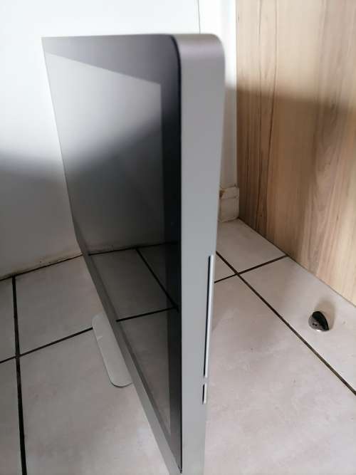 *LIQUIDATION STOCK*APPLE IMAC  A1312 27INCH ALL IN ONE PC*LOOKS COMPLETE NO POWER***OVER R20 00 NEW