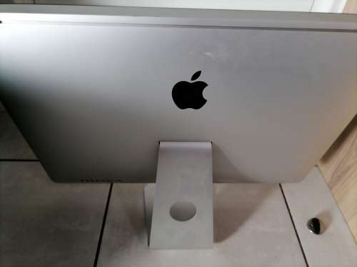 *LIQUIDATION STOCK*APPLE IMAC  A1312 27INCH ALL IN ONE PC*LOOKS COMPLETE NO POWER***OVER R20 00 NEW