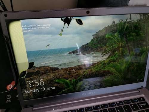 * CONNEX SWIFTBOOK PRO LAPTOP, 4GB RAM , 64GB SSD, IN BOX,WAS NEW(CRACKED SCREEN)R4000 IN STORE**