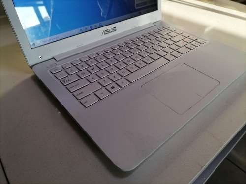 *USED ACER E402N 14` WHITE LAPTOP,500GB HDD, 4GB RAM, WINDOWS 10 ,WITH CHARGER*R4500 NEW IN STORE