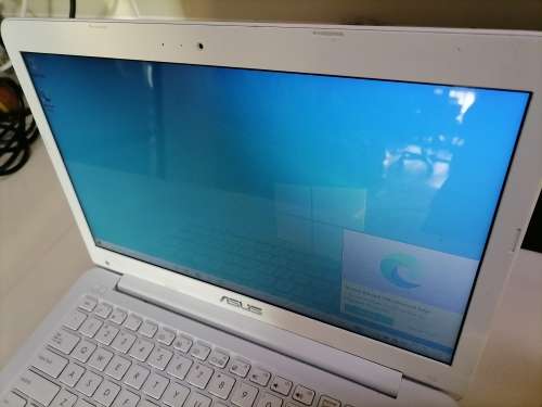 *USED ACER E402N 14` WHITE LAPTOP,500GB HDD, 4GB RAM, WINDOWS 10 ,WITH CHARGER*R4500 NEW IN STORE