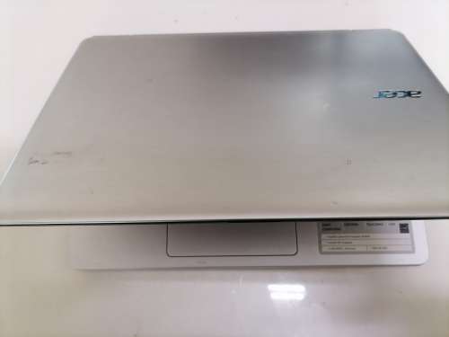 *LIQUIDATION STOCK*ACER ASPIRE E11 NOTEBOOK*LIGHTS OME ON SCREEN BLANK*SOLD AS IS**