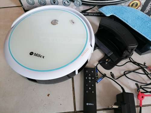 *WOW*LIKE NEW MILEX INTELLIVAC ROBOT 3IN1 VAC,MOP,SWEEP, WITH REMOTE/ATTACHMENTS IN BOX*R5000 RETAIL
