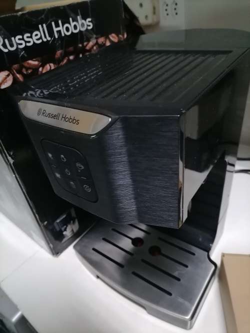 *MASSIVE MONTH END*RUSSELL HOBBS CAFE MILANO ONE TOUCH COFFEE MACHINE*FAULTY**R3500 IN STORE**
