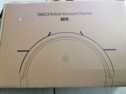 *360 ROBOT VACUUM/MOP C50 IN BOX WITH ATTACHMENTS AND CHARGING HUB/REMOTE*TURNS IN CIRCLES*
