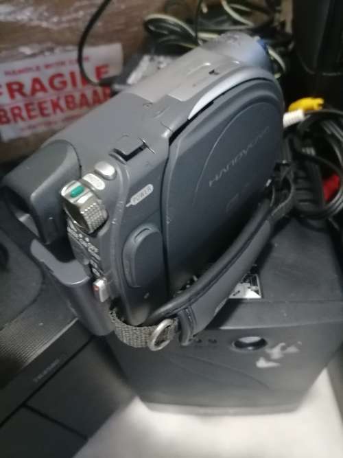 * LOT OF FAULTY/UNTESTED ELECTRONICS*2 X PRINTERS, 2 X UPS, SONY VIDEO CAMERA IN BAG*ONE BID FOR ALL