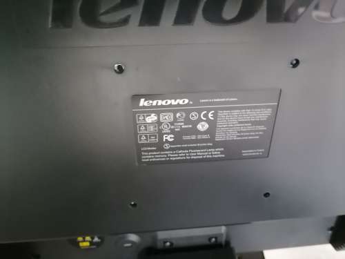 *BULK LOT OF AWESOME ELECTRONICS*PC SCREENS/HEADSETS.3G MODEM,KEYBOARDS,CAMERA ETC**