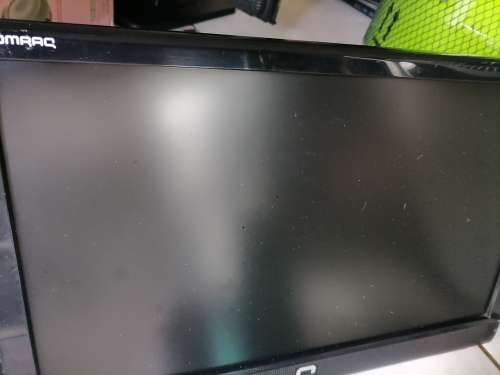 *BULK LOT OF AWESOME ELECTRONICS*PC SCREENS/HEADSETS.3G MODEM,KEYBOARDS,CAMERA ETC**