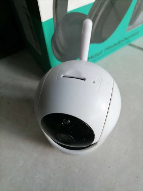 *BULK LOT OF AWESOME ELECTRONICS*PC SCREENS/HEADSETS.3G MODEM,KEYBOARDS,CAMERA ETC**
