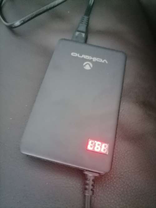 *WOMANSDAY DEAL*FREE GOLD CHAIN**HP 14-CM0099NI AMD LAPTOP IN BOX WITH CHARGER*R5000 RETAIL