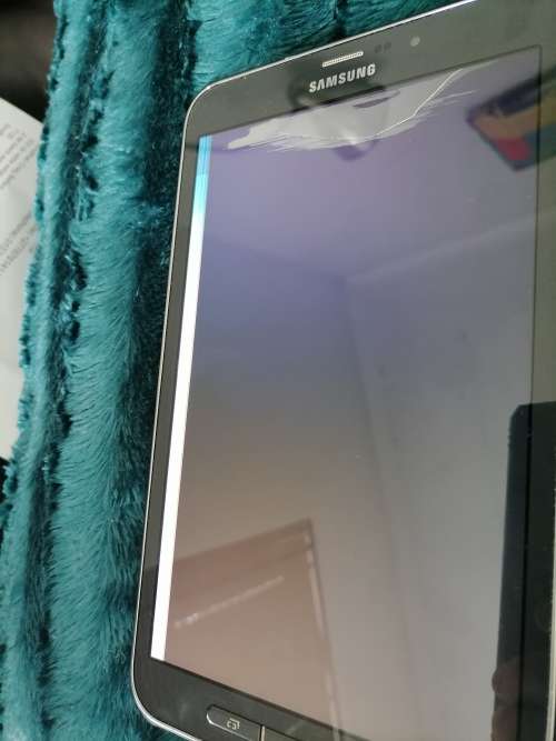 *WOMANSDAY DEAL*FREE GOLD CHAIN**SAMSUNG ACTIVE 8` TABLET WATER/DUST RESISTANT(CRACKED LCD)*