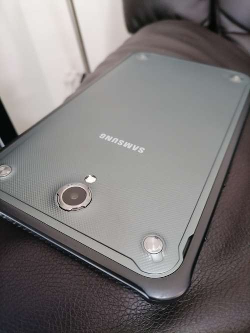 *WEEKEND SPECIAL**SAMSUNG ACTIVE 8` TABLET WATER/DUST RESISTANT(CRACKED LCD)*
