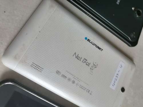 *WOMANS WEEK DEAL*FREE GOLD CHAIN*LOT OF 3 X DAMAGED TABLETS*2 X SAMSUNG,1X BLAUPUNKT*