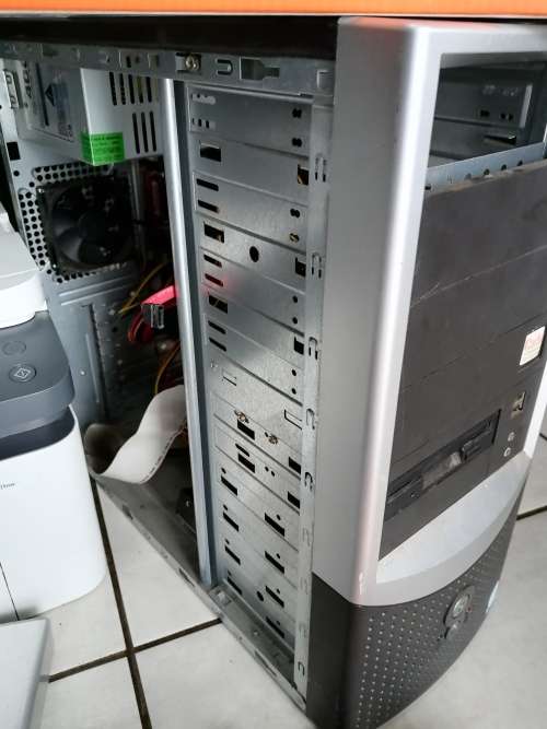 *BULK LOT OF AWESOME ELECTRONICS*HP PRINTER, NEW PHONE,TABLET,PC SCREEN,WIFI ROUTER,KEYBOARDS,HDD ET