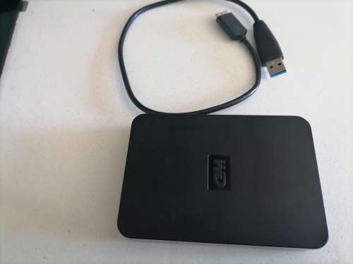 *MONTHEND CLEARANCE SALE*PRE OWNED WESTERN DIGITAL  750GB EXTERNAL HDD +DATA CORD*