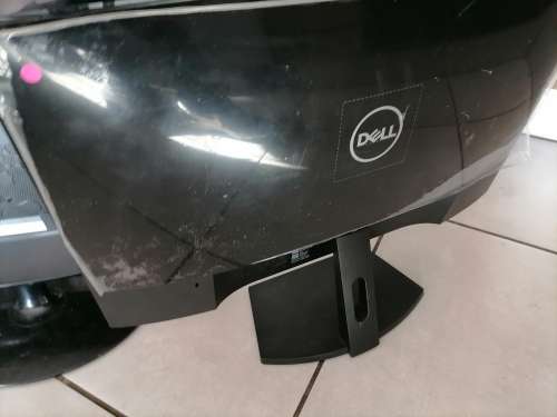 *MONTHEND CLEARANCE*LOT OF FAULTY 22/24/27 INCH SCREENS*SOLD AS IS*ONE WORKS*READ AD