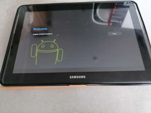 *FREE FREIGHT FRIDAY*PRE OWNED SAMSUNG GALAXY TAB 2, 3G. 10.1 IN CARRY CASE AND CHARGER**