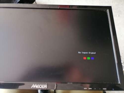 *MONTH END MADNESS*LOT OF 4 X PC SCREENS+2 X VGA CONVERTERS*ONE BID FOR ALL*WORKING**