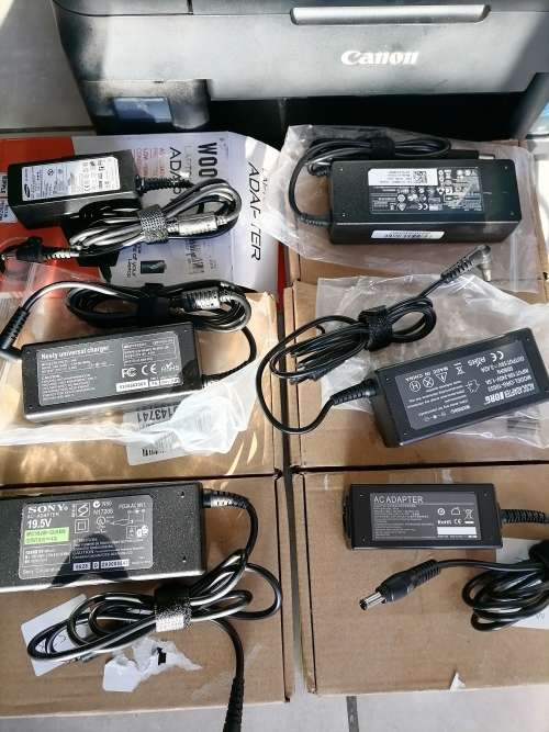 *SPRING SPECIAL*LOT OF 6X BRAND NEW LAPTOP CHARGES,SOME ORIGINAL SOME AFTERMARKET*OVER R3000 VALUE*