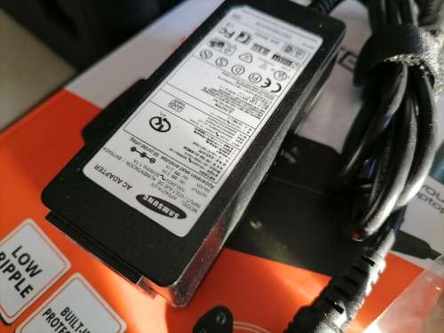 *SPRING SPECIAL*LOT OF 6X BRAND NEW LAPTOP CHARGES,SOME ORIGINAL SOME AFTERMARKET*OVER R3000 VALUE*