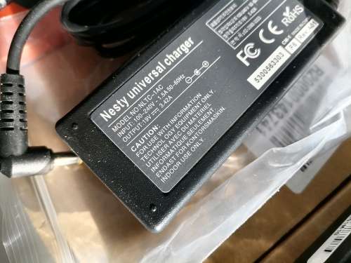 *SPRING SPECIAL*LOT OF 6X BRAND NEW LAPTOP CHARGES,SOME ORIGINAL SOME AFTERMARKET*OVER R3000 VALUE*