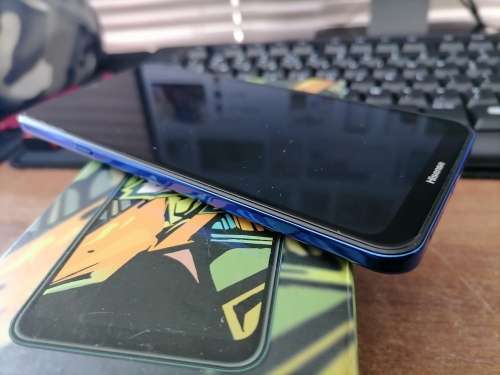 *CRAZY MONTH END**HISENSE H30 LITE IN BOX, NO POWER, NOT TURNING ON SOLD AS IS*NOT SURE ISSUE**