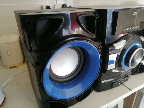 *AWESOME SOUND SYSTEM**DEMO JVC UX-DN200AA BLUETOOTH DVD HI FI SYTEM*R3000 NEW PRICE**