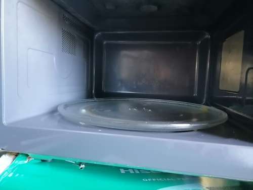 *SPRING CLERANCE*HISENSE 28L DIGITAL TOUCH PANEL MICROWAVE IN BOX*WORKING**