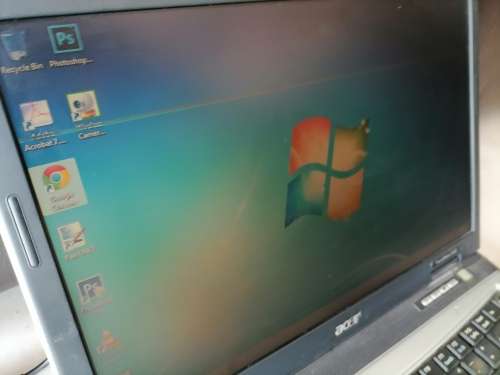 *SPRING CLEARANCE** ACER TRAEL MATE 2420 LAPTOP WITH POWER SUPPLY*WORKING**