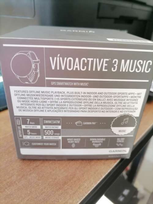 *SPRING CLERANCE*GARMIN VIVOACTIVE 3 MUSIC*CRACKED SCREEN,NO CHARGER**POWERS ON*