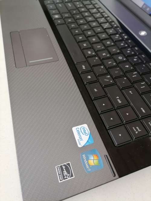*FRESH FRIDAY DEAL*BEAUTIFULL BRAND NEW HP 620 T3000 LAPTOP WITH CHARGER***