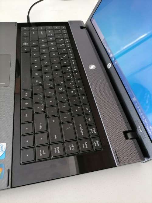 *FRESH FRIDAY DEAL*BEAUTIFULL BRAND NEW HP 620 T3000 LAPTOP WITH CHARGER***