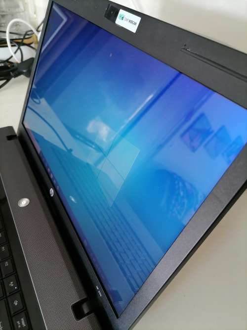 *FRESH FRIDAY DEAL*BEAUTIFULL BRAND NEW HP 620 T3000 LAPTOP WITH CHARGER***