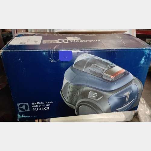 SUMMER SALE*DEMO EUROLUX PURE C9 1700W POWERFULL QUALITY VACUUM IN BOX WITH ATTACHMENTS*R3300 RETAIL
