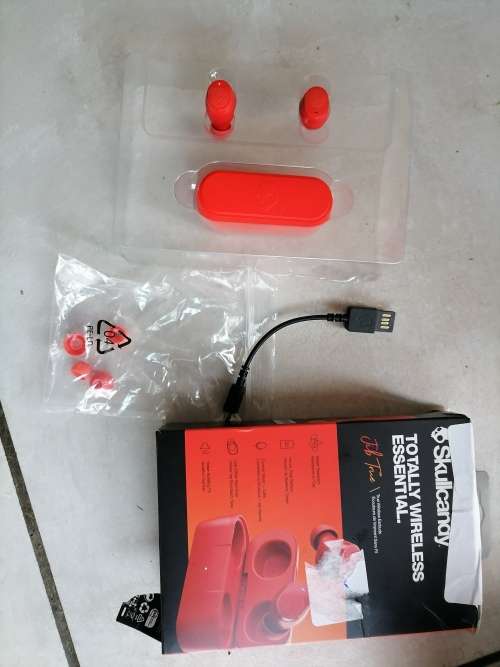 *STORE CLEARANCE*BRAND NEW SKULL CANDYJIB TRUE WIRELESS EARBUDS*RED*TOP QAUALITY**