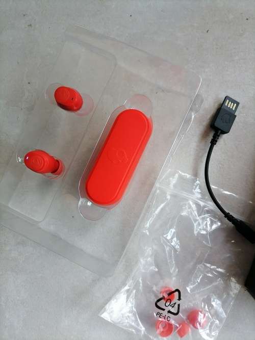 *STORE CLEARANCE*BRAND NEW SKULL CANDYJIB TRUE WIRELESS EARBUDS*RED*TOP QAUALITY**