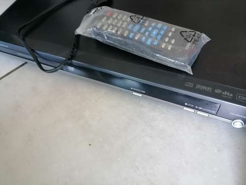 *COMAIR LIQUIDATION*TOP QUALITY MARANTZ 75SR1010/2B AMPLIFIER AND TOSHIBA DVD PLAYER**WORKING**