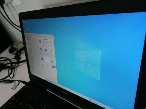 **PREOWNED I5 DELL E5540 4TH GEN LAPTOP*4GB RAM,WINDOWS 10 ETC *R13 000 NEW IN STORE