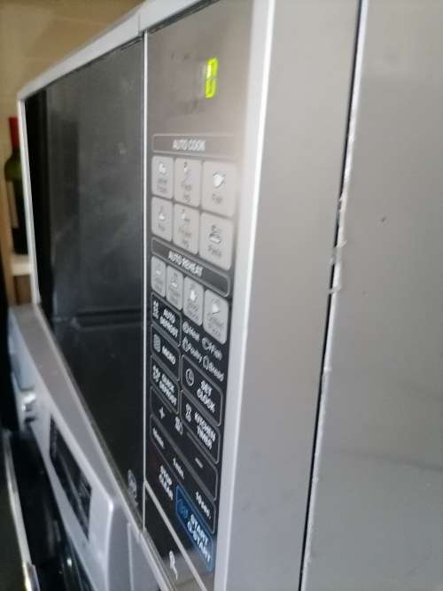 *LG MS4440SR 44L DIGITAL MICROWAVE*POWERS ON TOUCH PANEL FAULTY*SOLD AS IS**